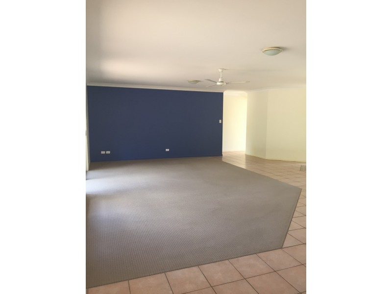 28 Panoramic Court, Cannonvale QLD 4802