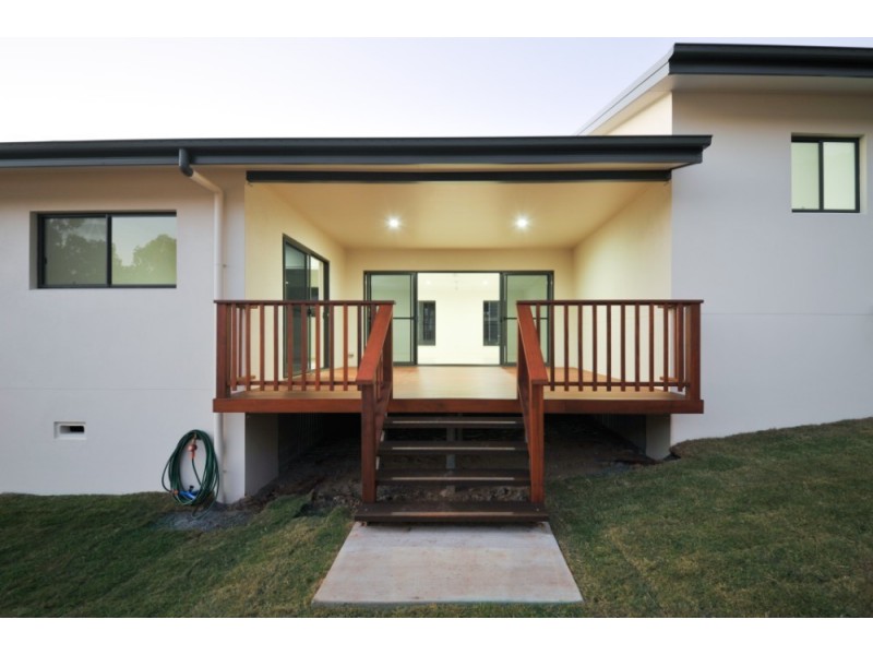 6 (Lot 5) Pearl Street, Cannonvale QLD 4802