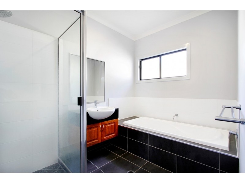 1 Armada Crescent, Jubilee Pocket QLD 4802
