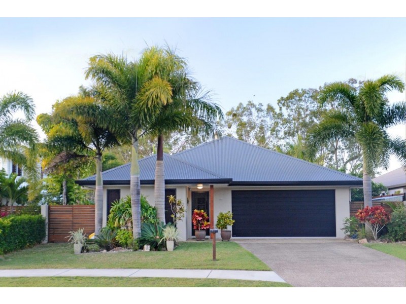 61 Abell Road, Cannonvale QLD 4802