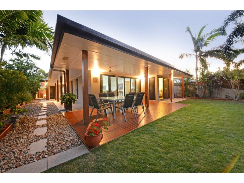 61 Abell Road, Cannonvale QLD 4802