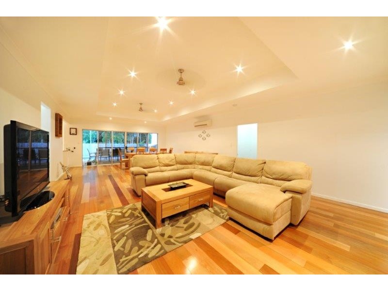 9 Sunset Drive, Jubilee Pocket QLD 4802