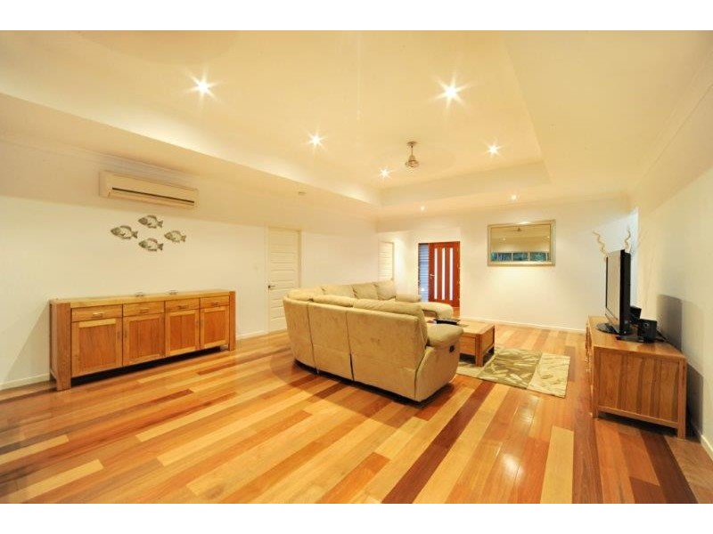 9 Sunset Drive, Jubilee Pocket QLD 4802