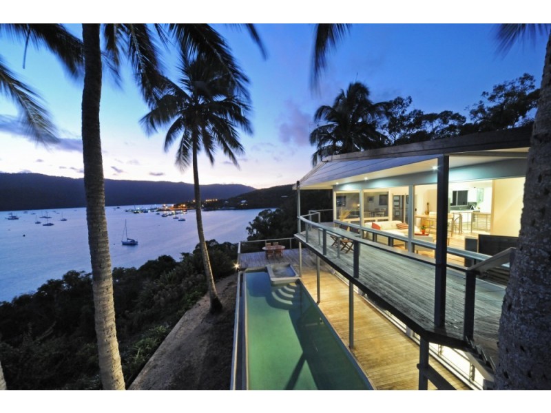 29 Warrain Street, Shute Harbour QLD 4802