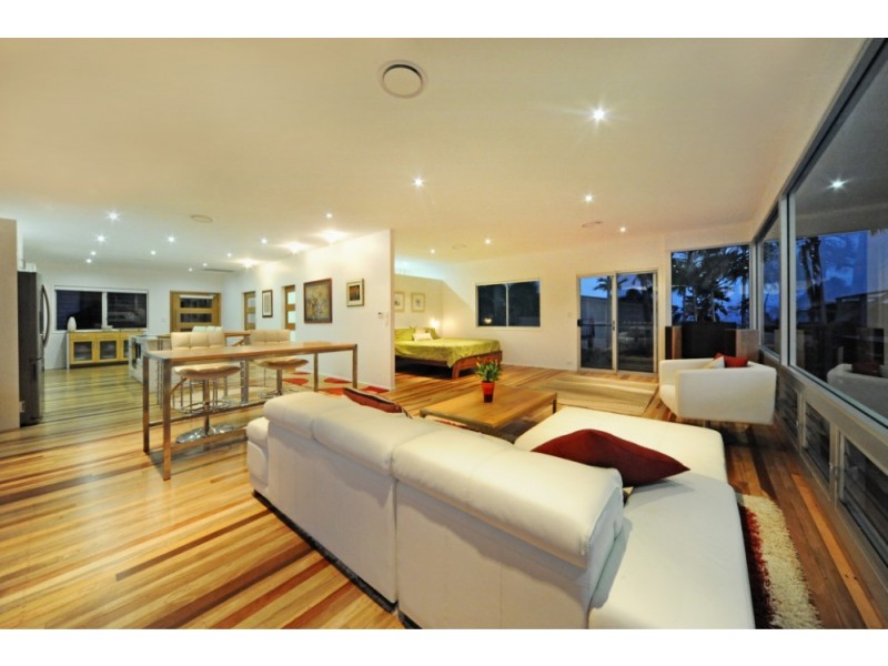 29 Warrain Street, Shute Harbour QLD 4802