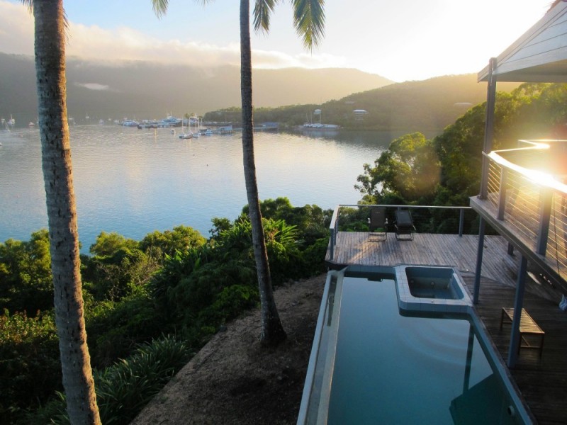 29 Warrain Street, Shute Harbour QLD 4802