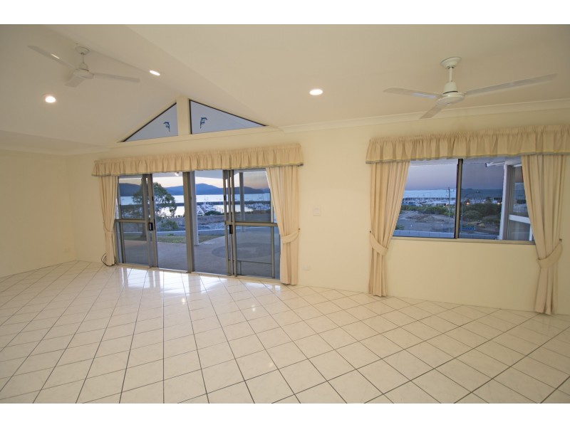 1 Airlie Crescent, Airlie Beach QLD 4802