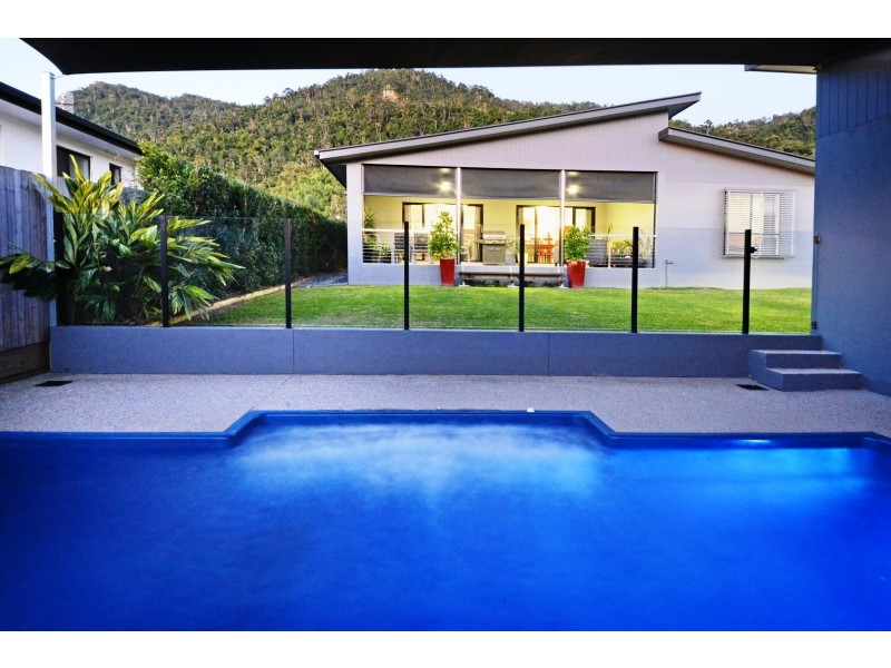 26 Endeavour Circuit, Cannonvale QLD 4802