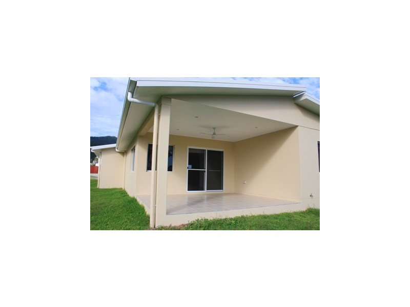 11 Endeavour Circuit, Cannonvale QLD 4802