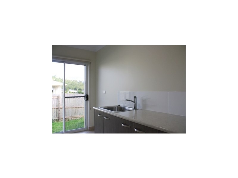 11 Endeavour Circuit, Cannonvale QLD 4802