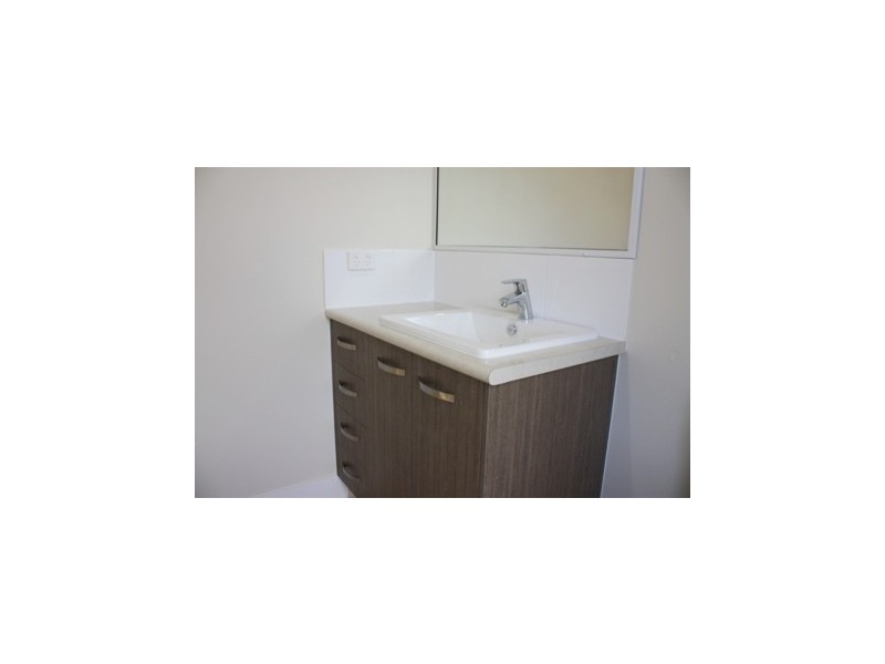 11 Endeavour Circuit, Cannonvale QLD 4802