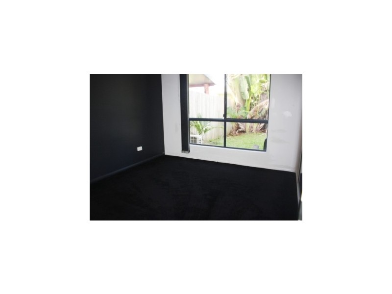 2/32 Banksia Court, Cannonvale QLD 4802