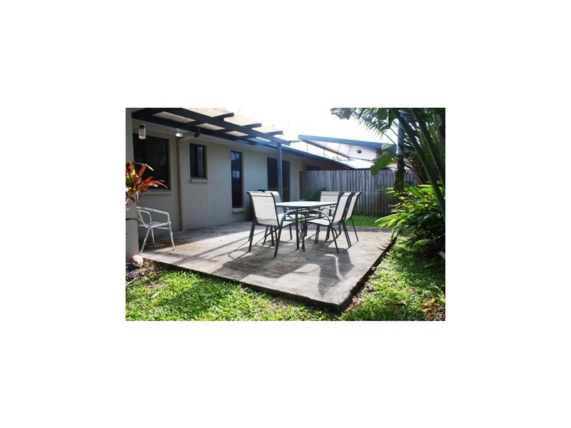 2/32 Banksia Court, Cannonvale QLD 4802