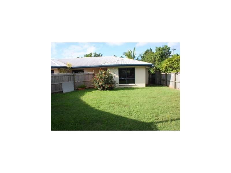 2/32 Banksia Court, Cannonvale QLD 4802