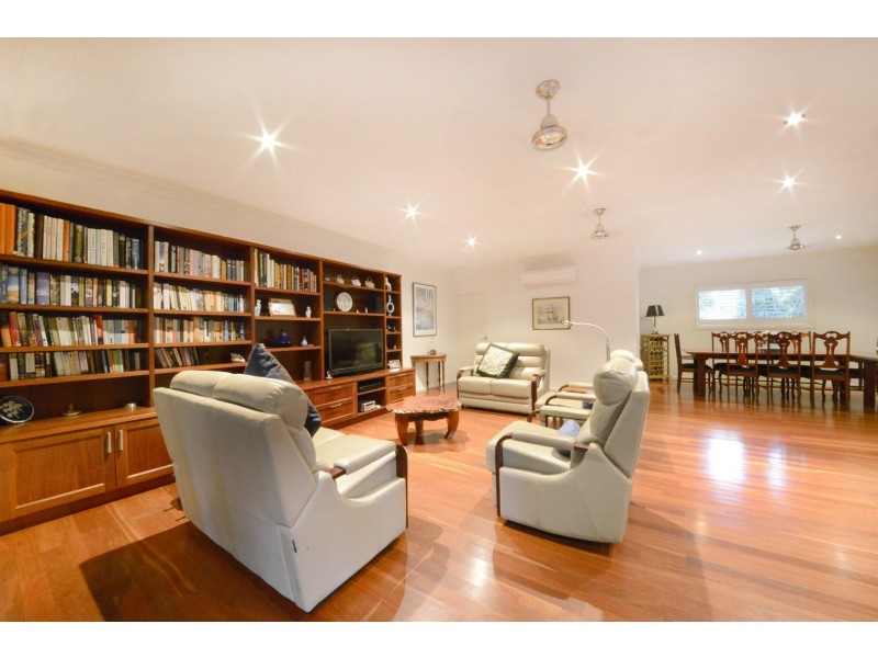 37 Eshelby Drive, Cannonvale QLD 4802
