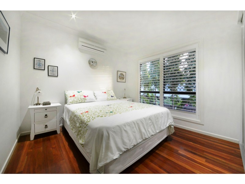 37 Eshelby Drive, Cannonvale QLD 4802