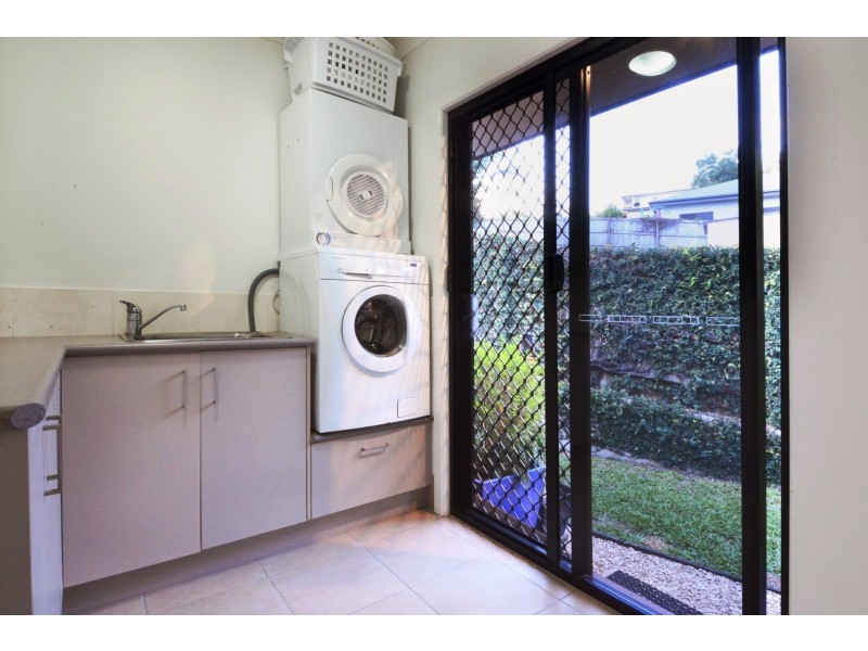 37 Eshelby Drive, Cannonvale QLD 4802