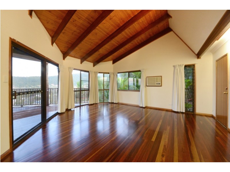 2 Stewart Drive, Cannonvale QLD 4802