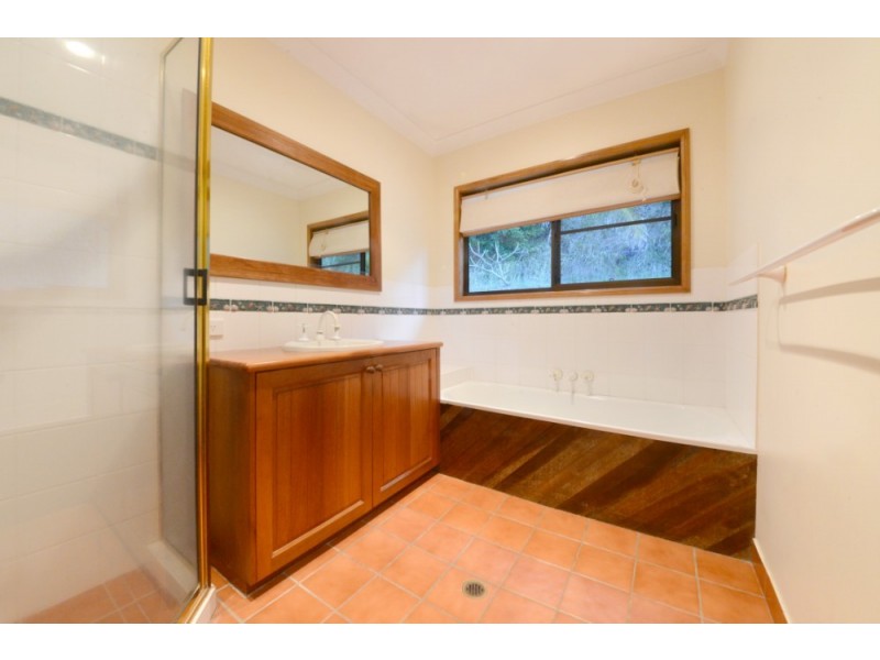 2 Stewart Drive, Cannonvale QLD 4802