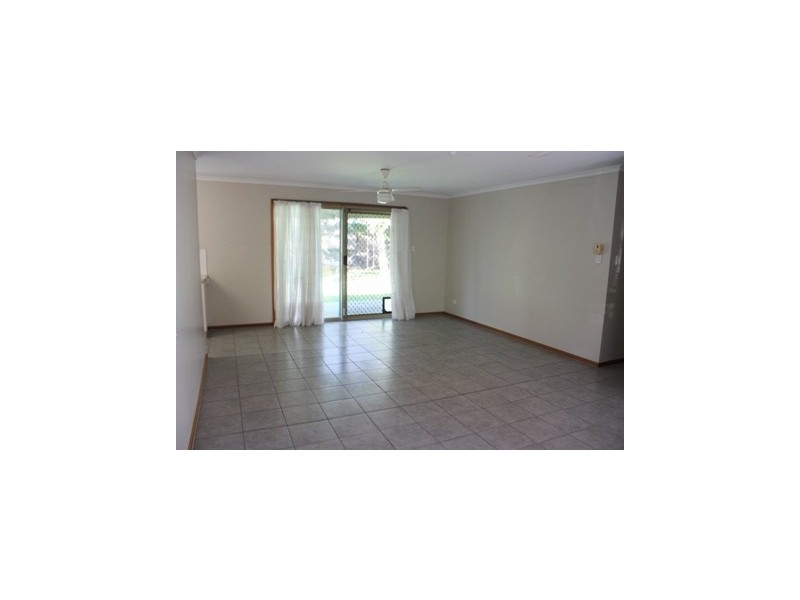 7 Grace Avenue, Cannonvale QLD 4802