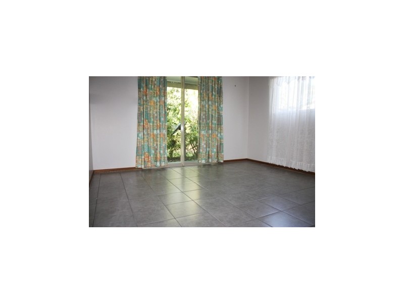 7 Grace Avenue, Cannonvale QLD 4802