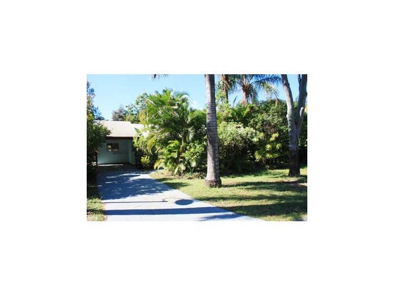 7 Grace Avenue, Cannonvale QLD 4802