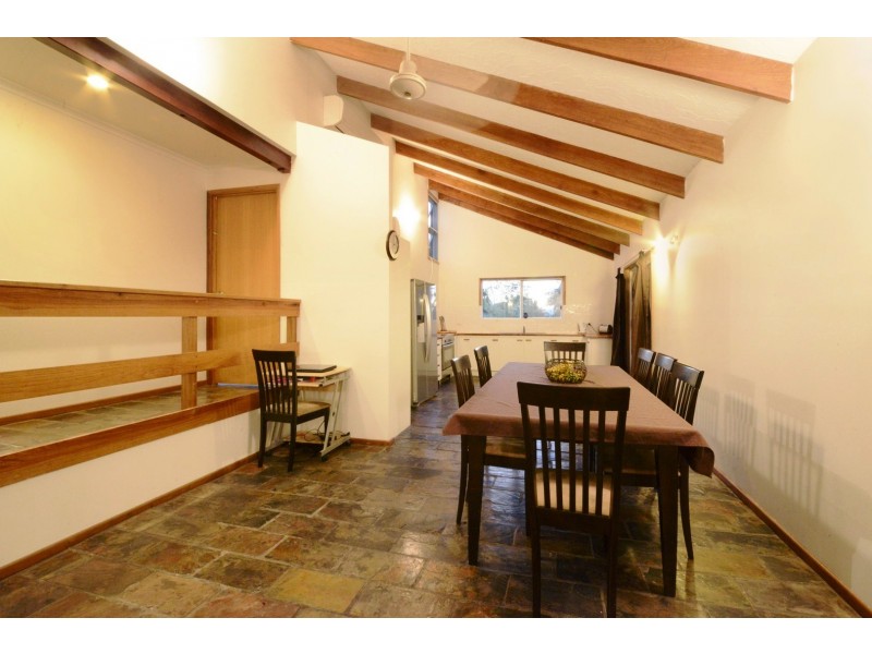 24 Jones Road, Cannonvale QLD 4802