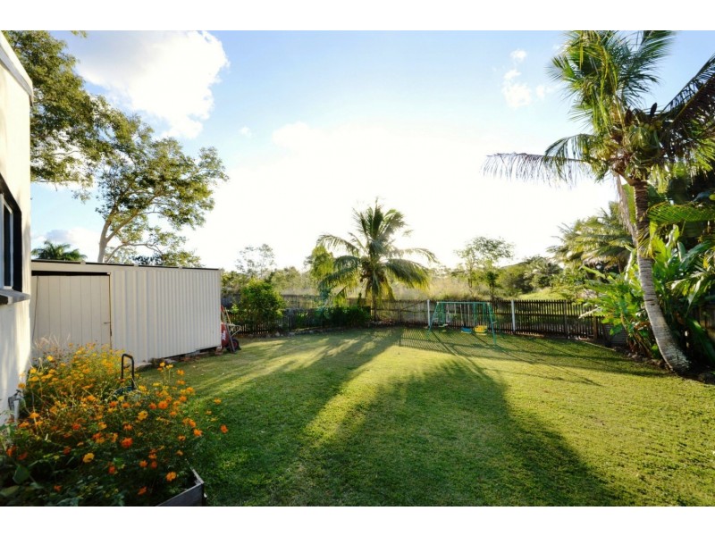 24 Jones Road, Cannonvale QLD 4802