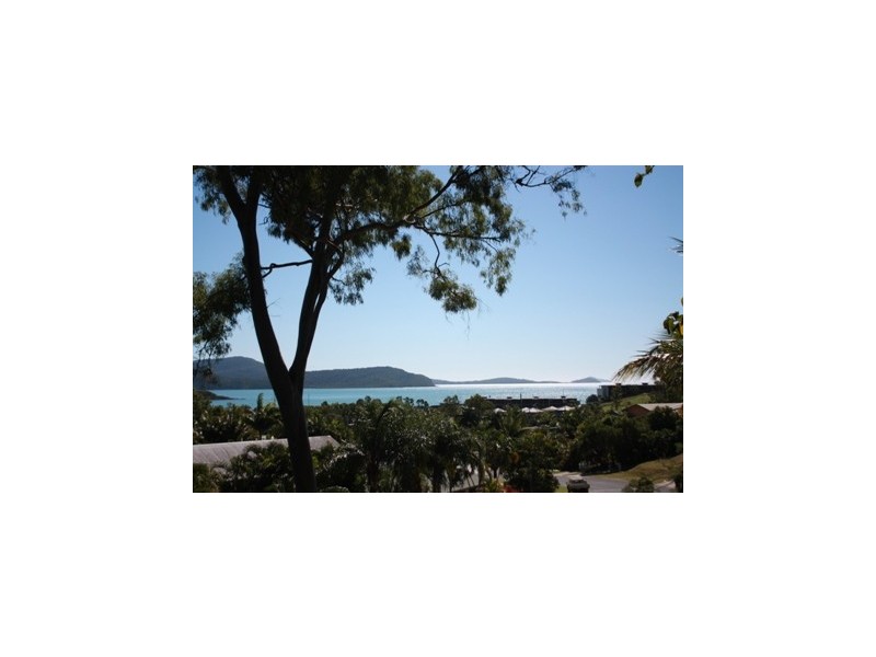 25 Jones Road, Cannonvale QLD 4802