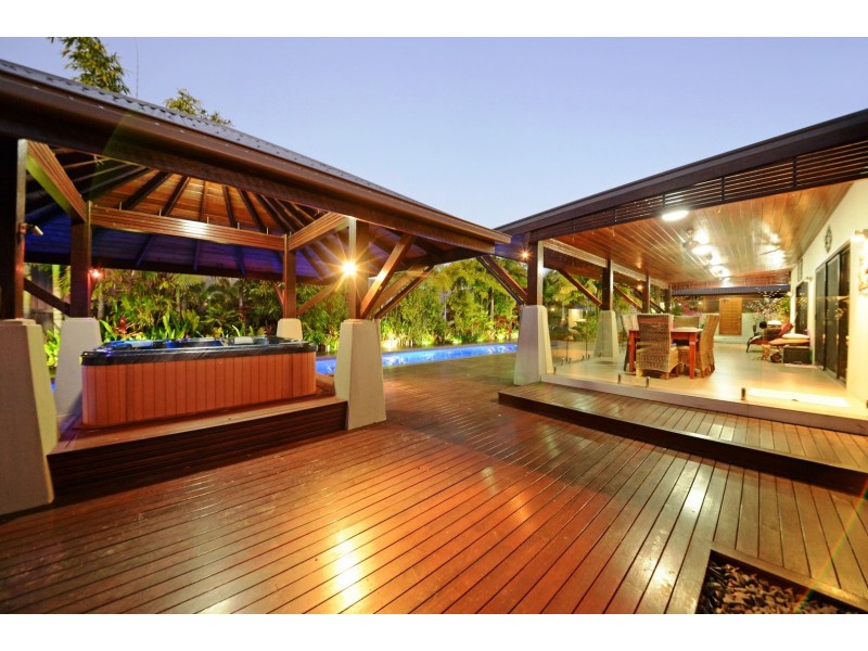 68 Galbraith Park Drive, Cannonvale QLD 4802