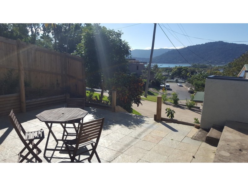 8 Begley Street, Airlie Beach QLD 4802