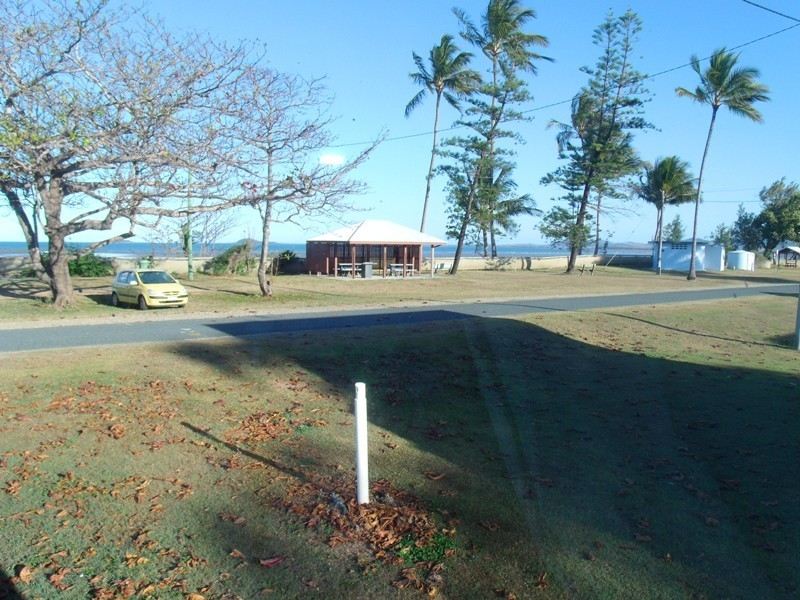 17 Shannon Street, Midge Point QLD 4799