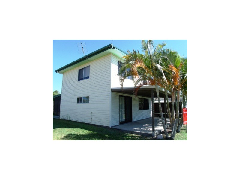 17 Shannon Street, Midge Point QLD 4799