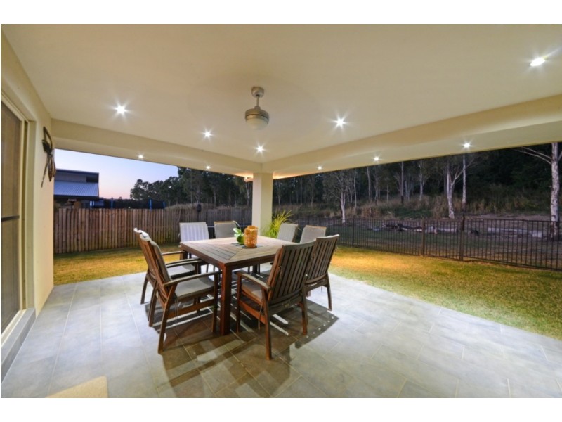 37 Endeavour Circuit, Cannonvale QLD 4802