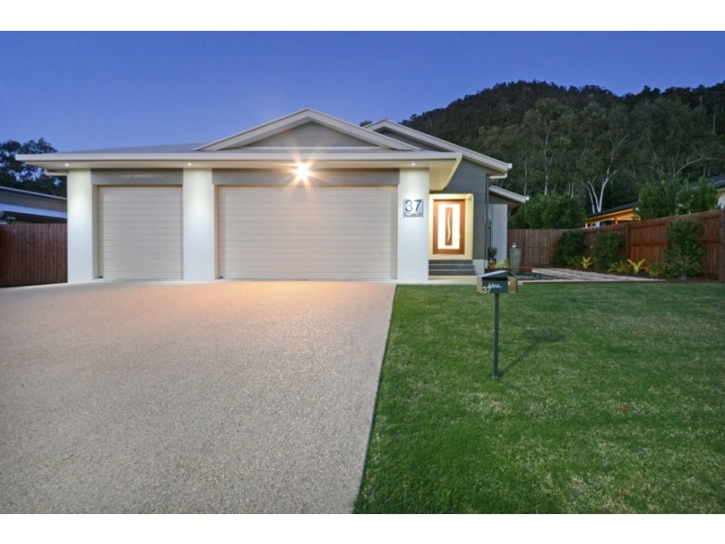 37 Endeavour Circuit, Cannonvale QLD 4802