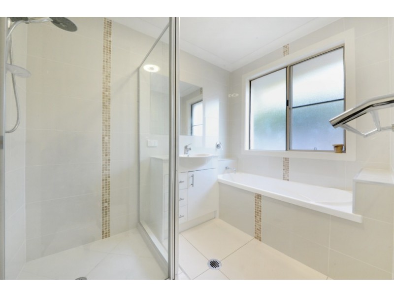 37 Endeavour Circuit, Cannonvale QLD 4802