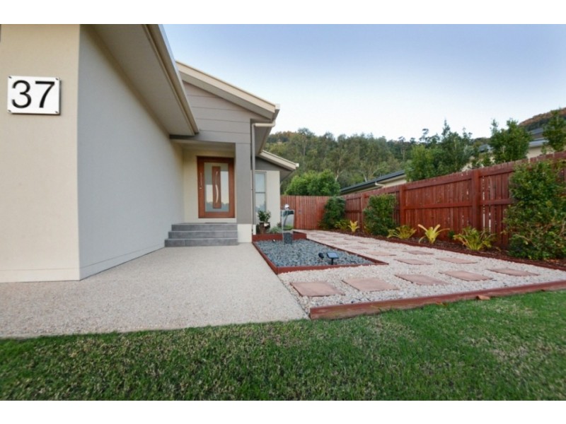 37 Endeavour Circuit, Cannonvale QLD 4802