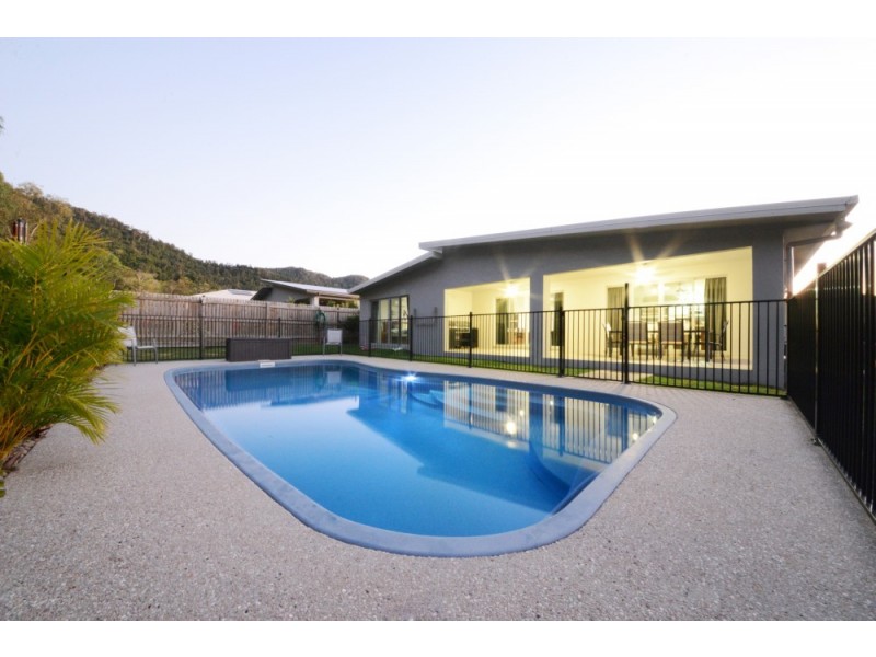 33 Endeavour Circuit, Cannonvale QLD 4802