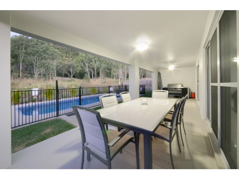 33 Endeavour Circuit, Cannonvale QLD 4802