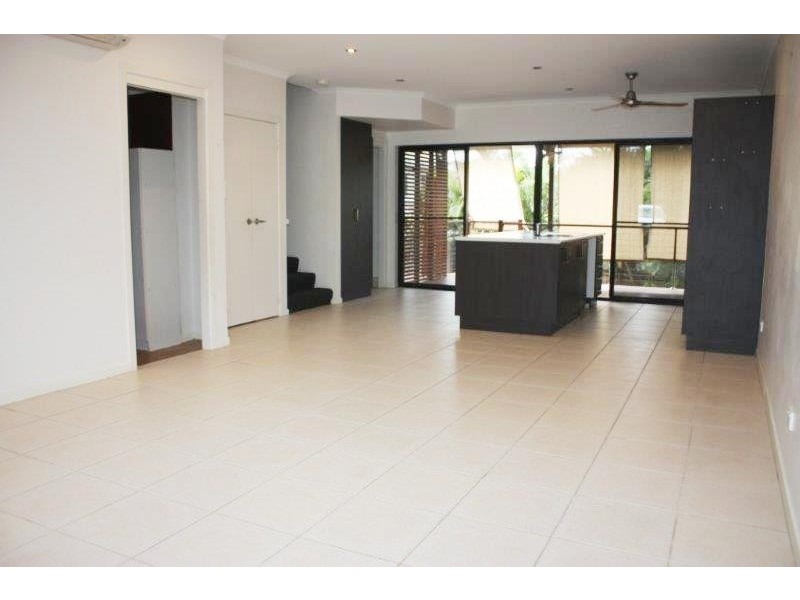 5/25 Abell Road, Cannonvale QLD 4802