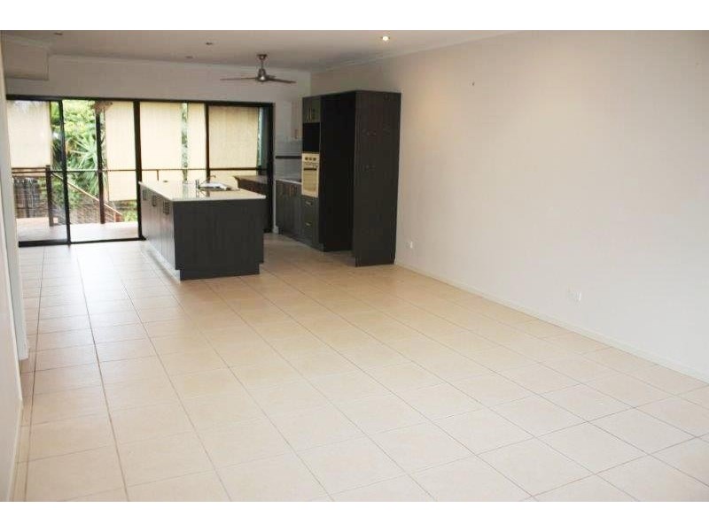 5/25 Abell Road, Cannonvale QLD 4802