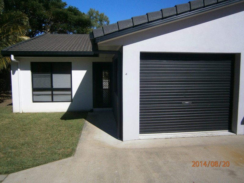 4/82 Country Road, Cannonvale QLD 4802