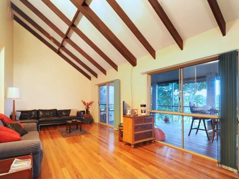 5 Woodwark Crescent, Cannonvale QLD 4802