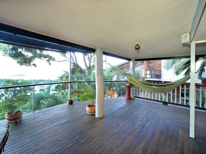 5 Woodwark Crescent, Cannonvale QLD 4802