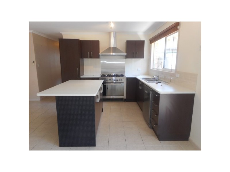 33 South Molle Boulevard, Cannonvale QLD 4802