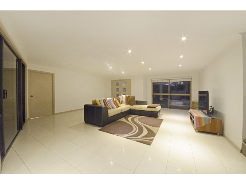 17 Stewart Drive, Cannonvale QLD 4802