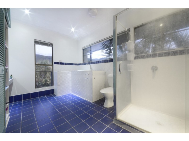 17 Stewart Drive, Cannonvale QLD 4802