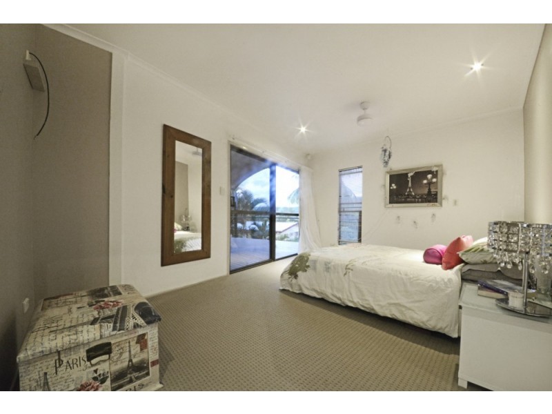 17 Stewart Drive, Cannonvale QLD 4802