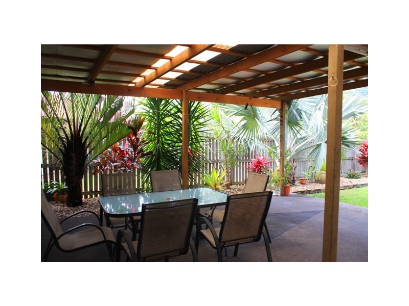 2/24 Banksia Court, Cannonvale QLD 4802