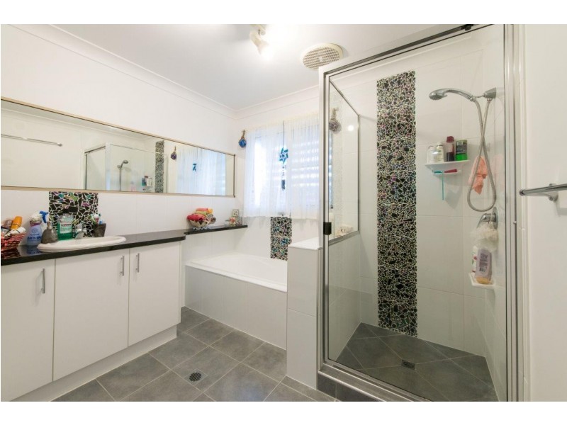 16 Jones Road, Cannonvale QLD 4802